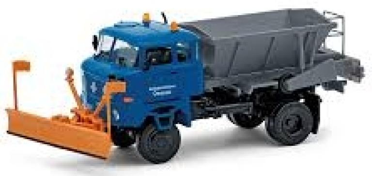 IFA W50 LA D035 HD Bereifung Autobahnmeisterei Dessau, mit Schneepflug und Streuer